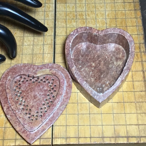 Inlaid Floral Framed by Cut Out Lattice Lid Carved Stone Jewelry Box EVC India - Picture 7 of 9